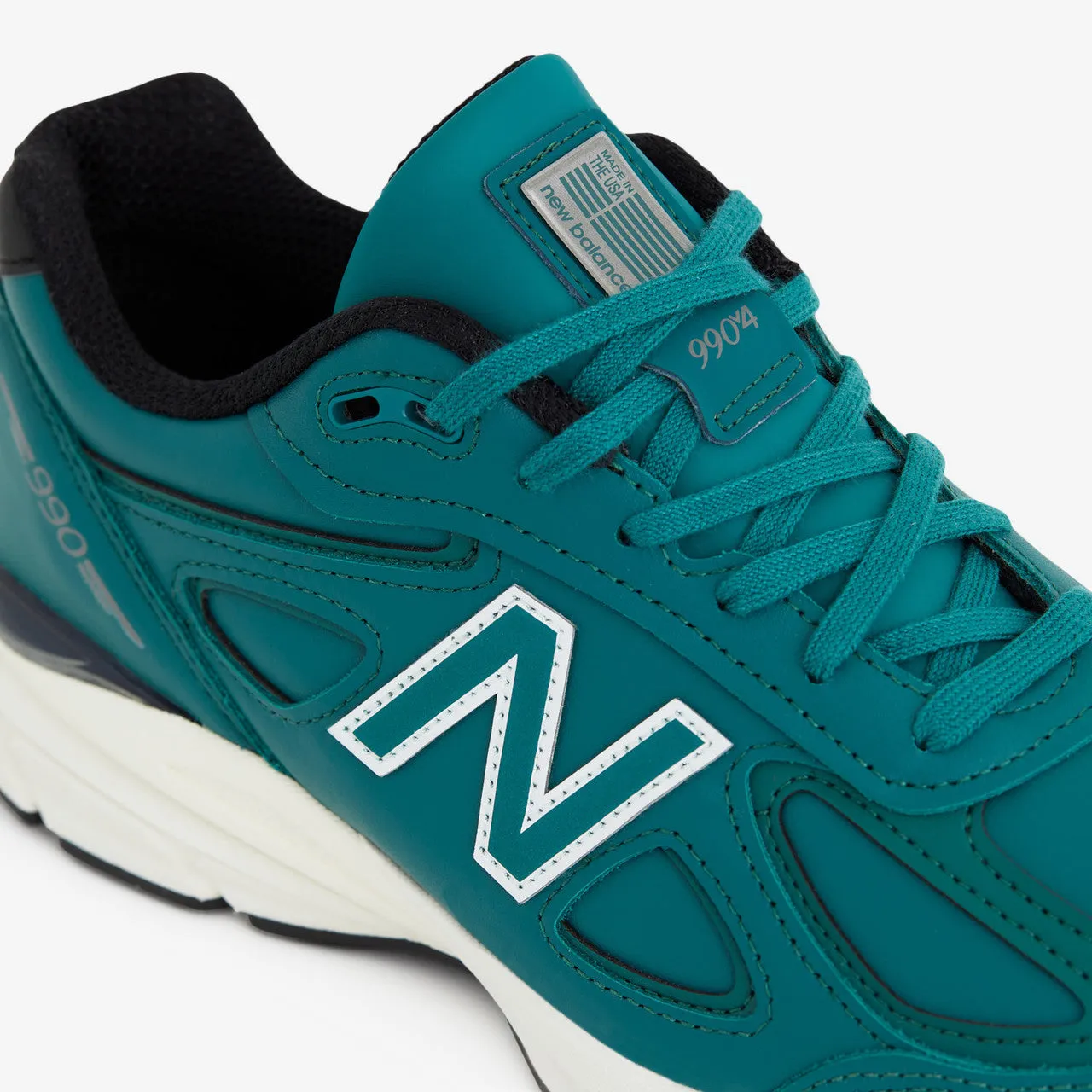 990v4