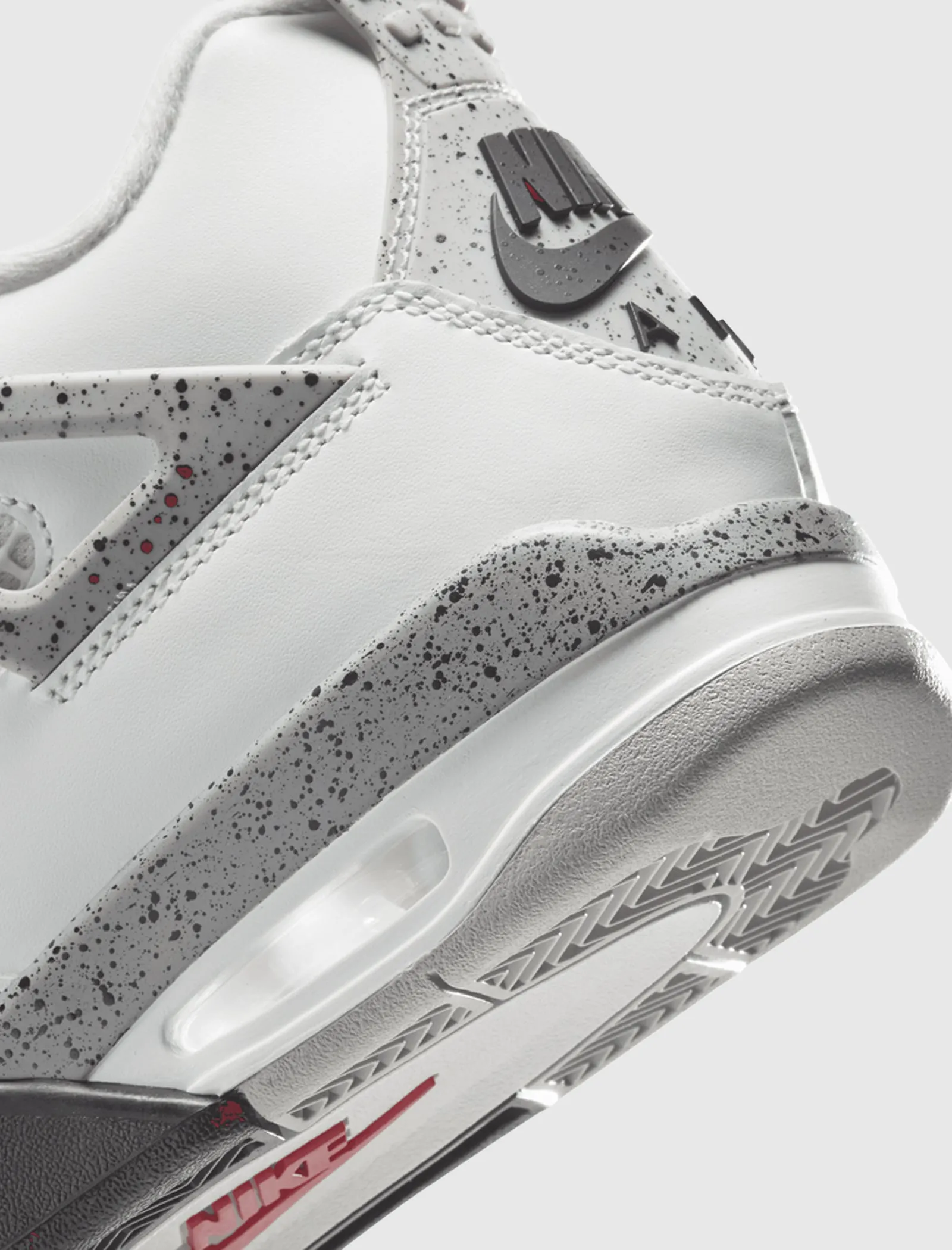 AIR JORDAN 4 RETRO WHITE CEMENT