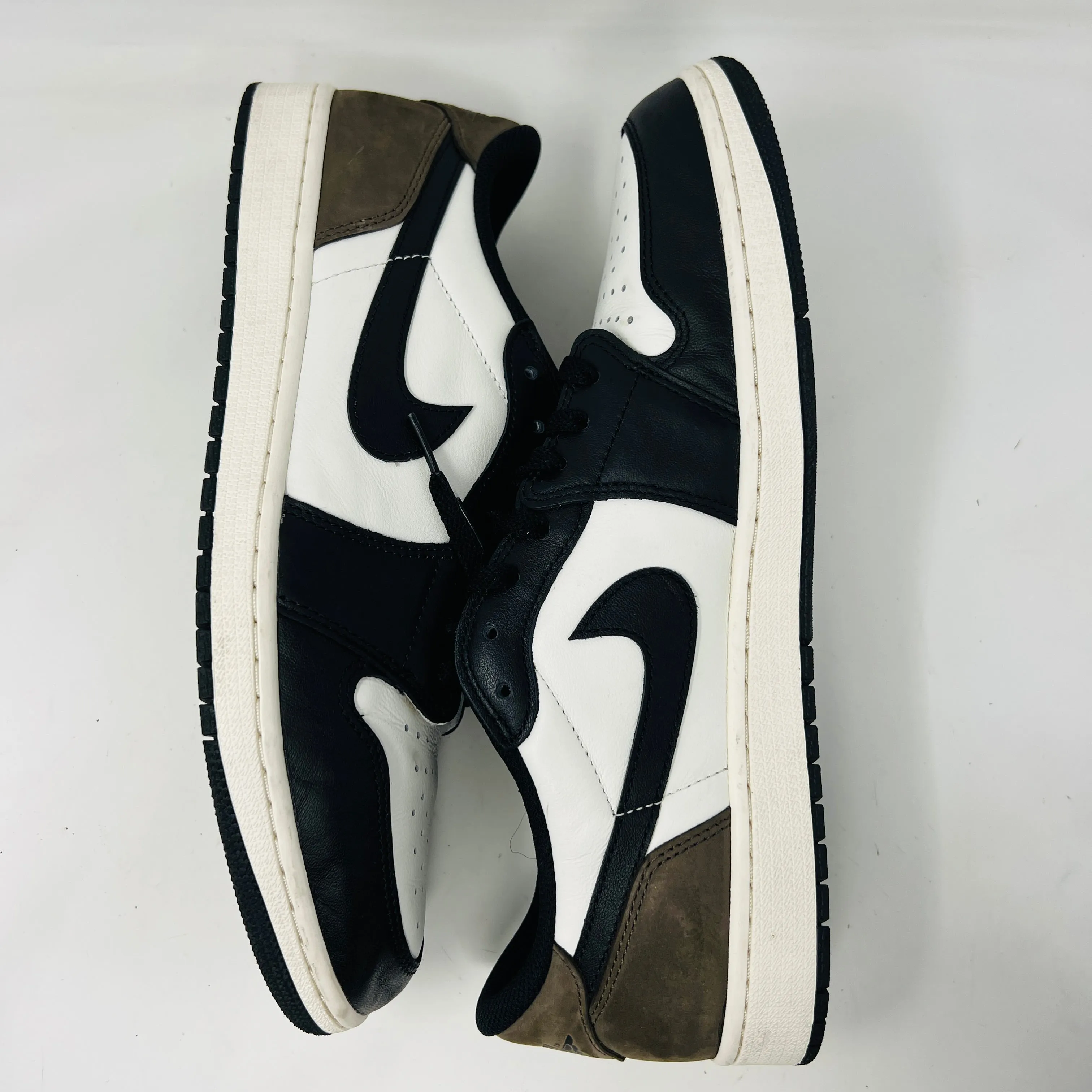Jordan 1 Retro Low OG Mocha