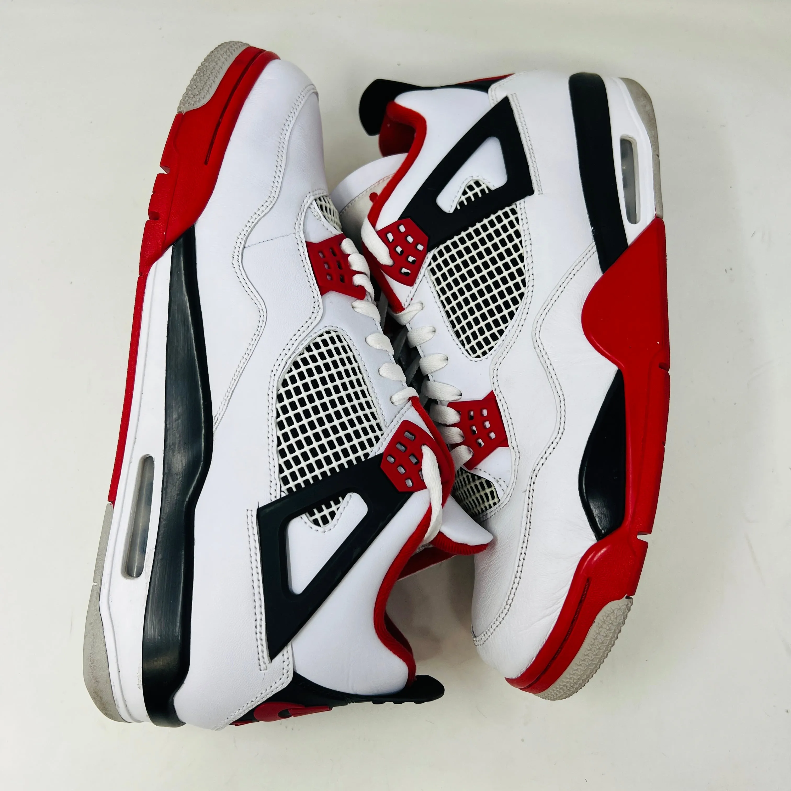 Jordan 4 Retro Fire Red (2020)