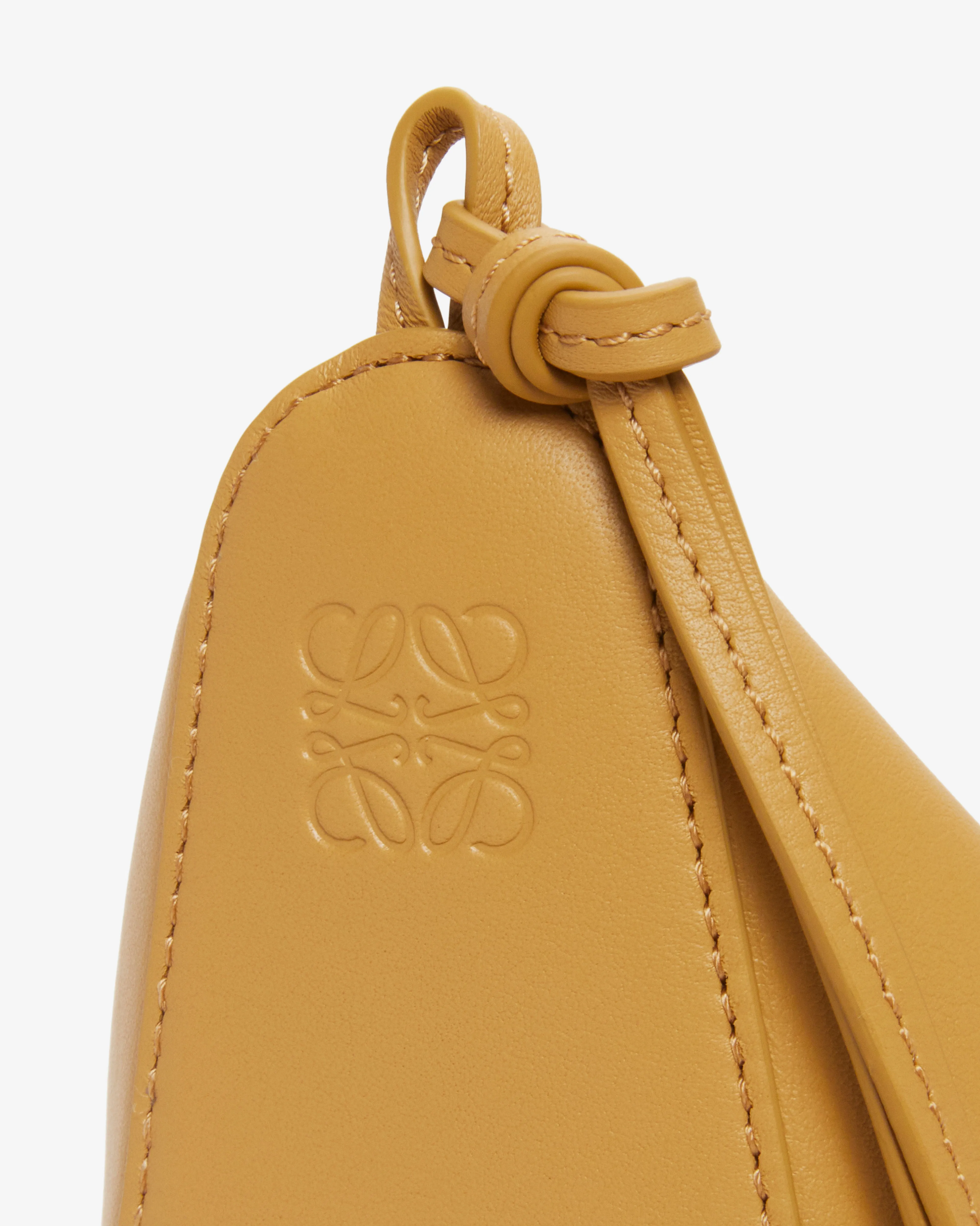 Loewe - Hammock Hobo Mini - (Sahara)