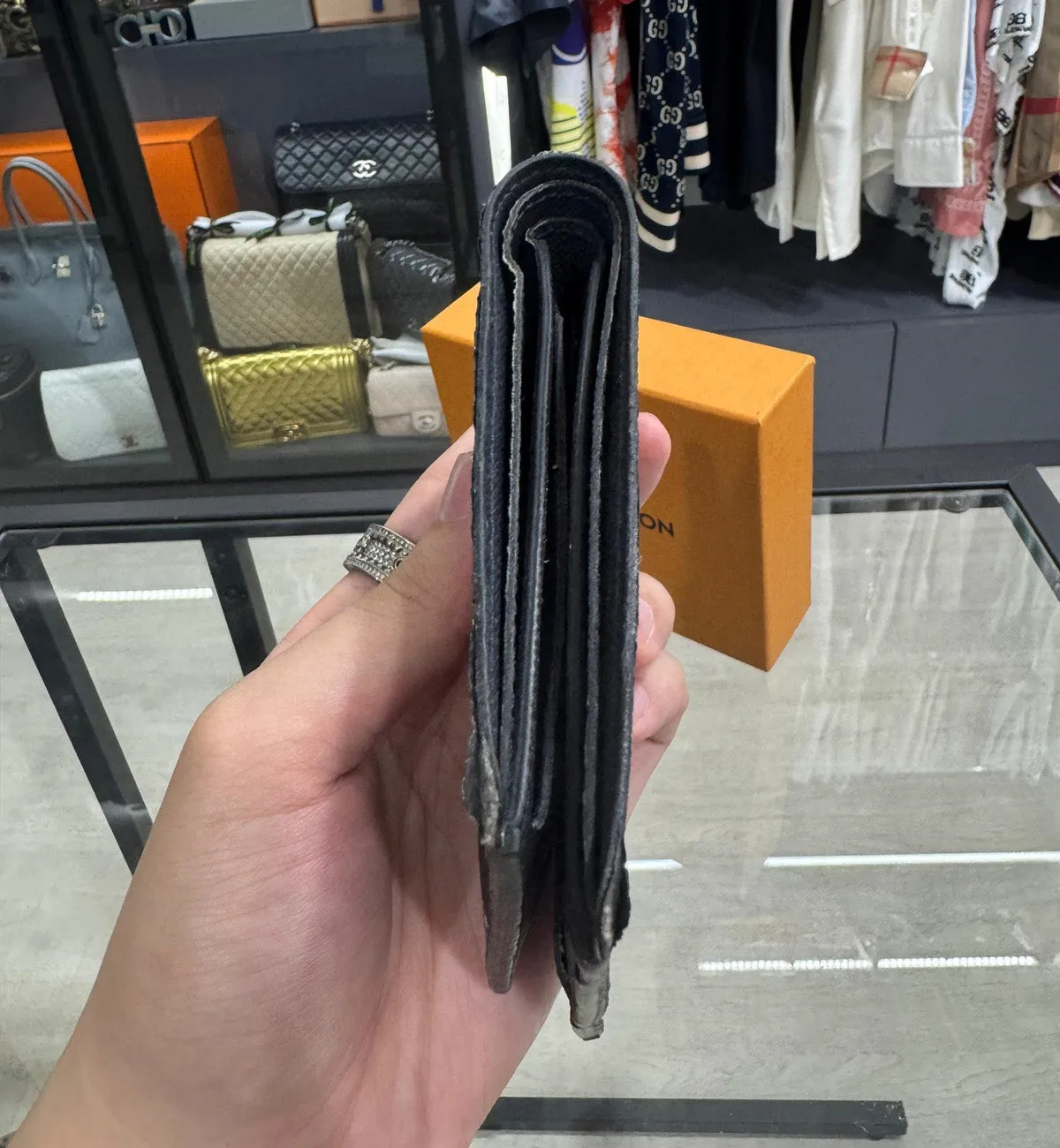 [Pre-used] LV Upside Down Wallet Reverse Navy Monogram