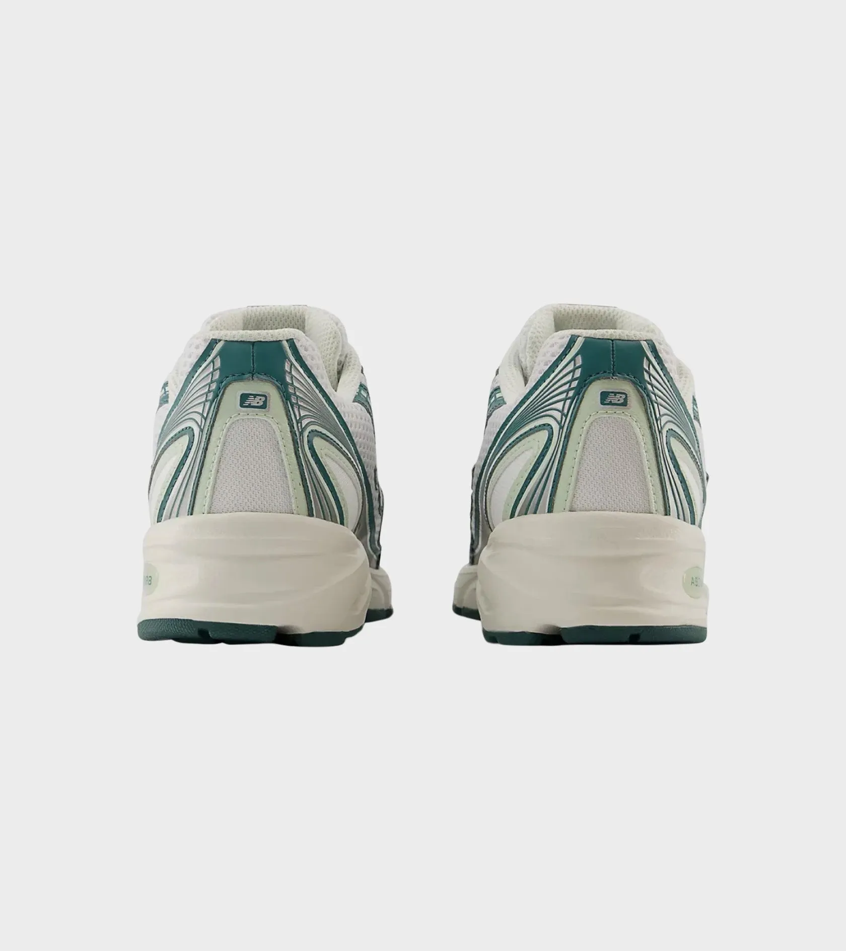 U740GR2 White/Marsh Green/Sea Salt
